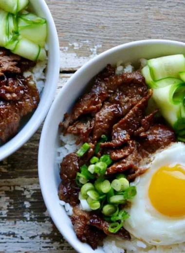 Delicious easy beef bulgogi bowls with marinated beef and vegetables